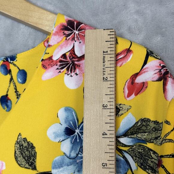 John Mark Blouse Womens Large Yellow Floral Ruffle Bell Sleeve Hi-Low V-Neck - Picture 9 of 10